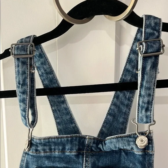 Old Navy Maternity Size 14 Stylish Blue Denim Overalls - Picture 3 of 8
